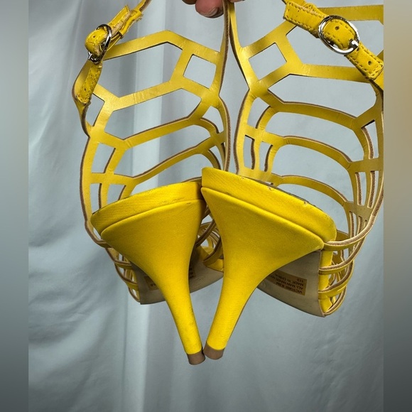Steve Madden yellow caged heels size 8.5 - Picture 9 of 9
